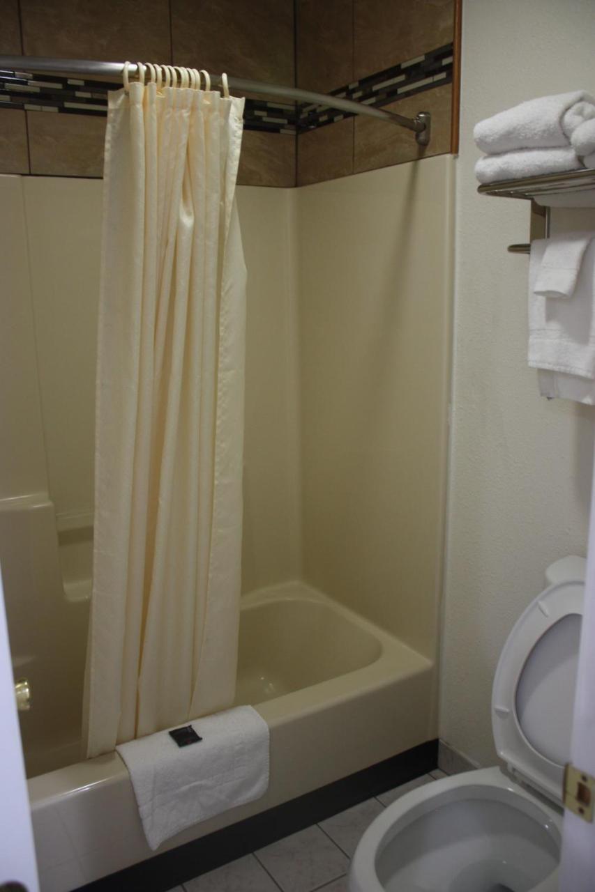 Value Inn & Suites 레딩 외부 사진