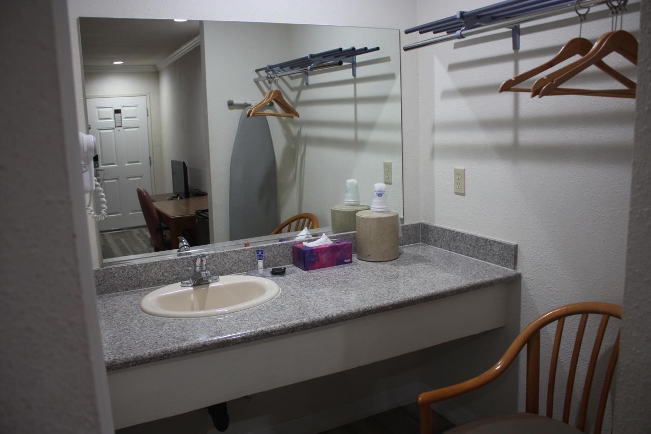 Value Inn & Suites 레딩 외부 사진